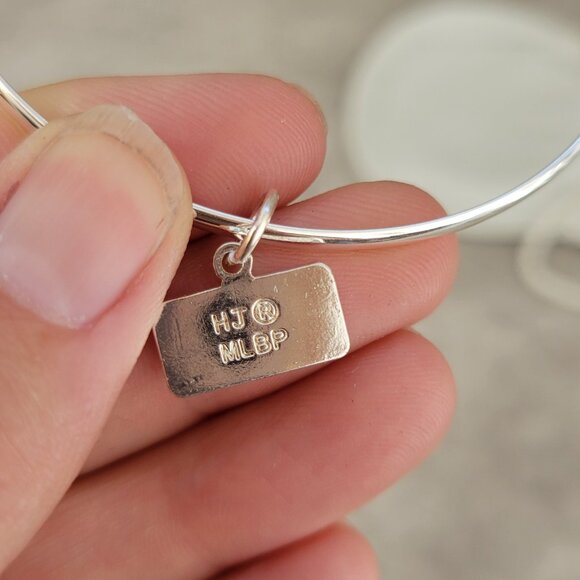 MLB Boston Red Sox Silver Charm Bangle Bracelet Set Womens Baseball Fan Gift Bag - Picture 4 of 6